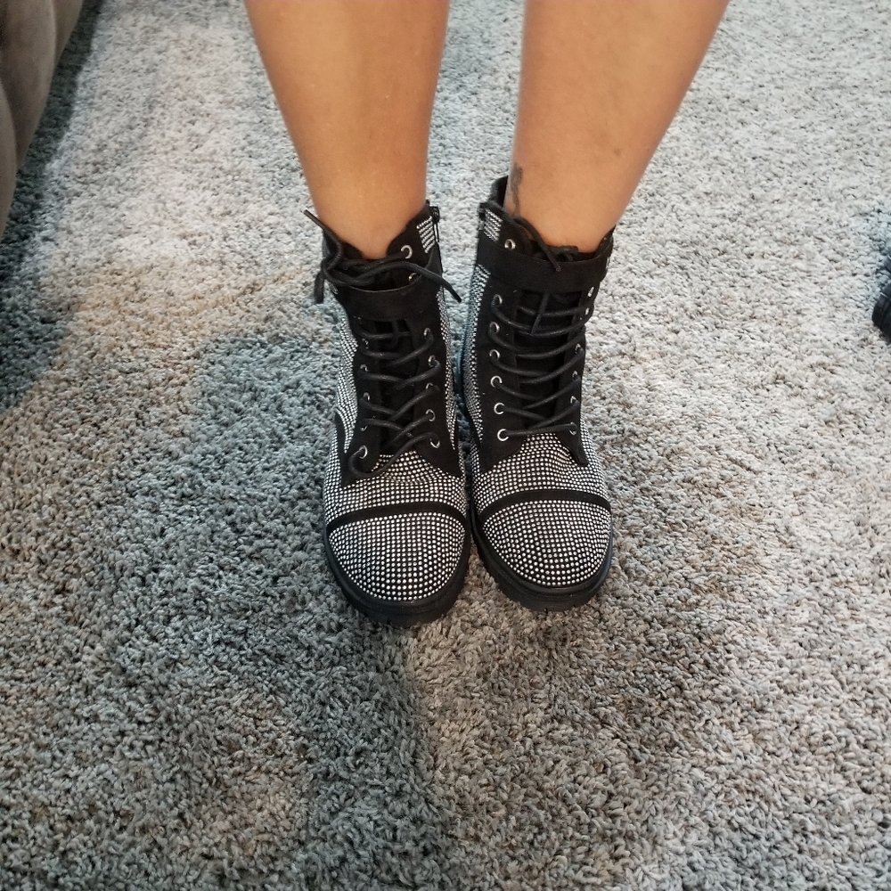 Bebe Dayani Rhinestone Boots NWOT - Picture 4 of 9